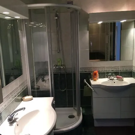 Apartment Grand T3 Dernier Etage Vue Degagee! *